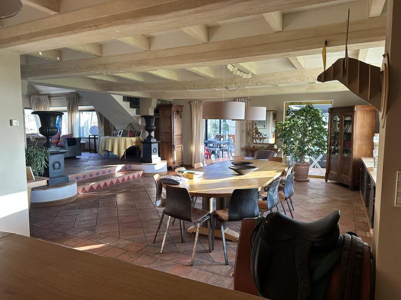 Maison - 471 m² - 14 pièces