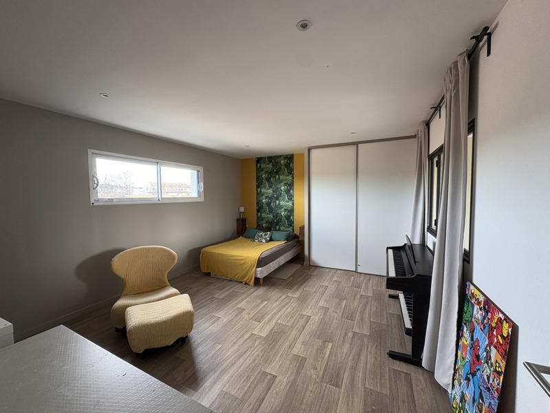 Maison - 228 m² - 7 pièces