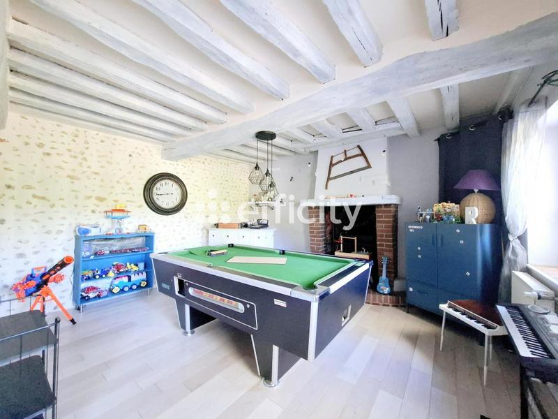 Maison - 335 m² - 8 pièces