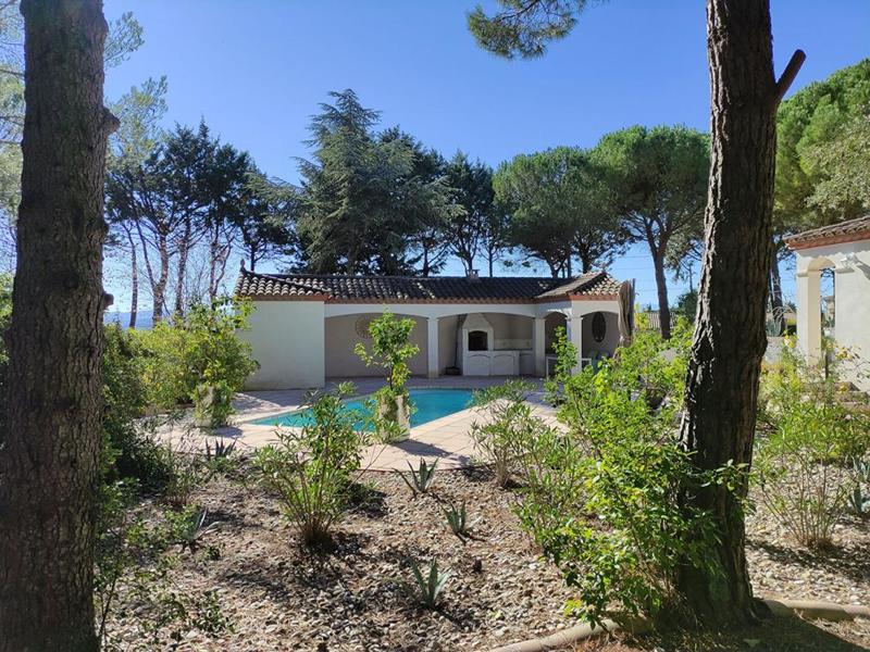 Maison - 210 m² - 9 pièces