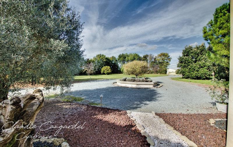 Maison - 257 m² - 8 pièces