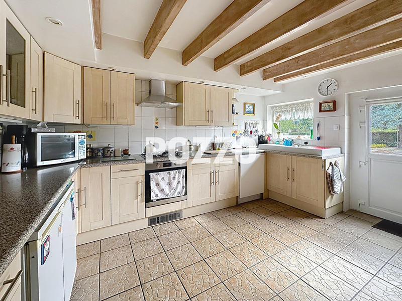 Maison - 322 m² - 16 pièces