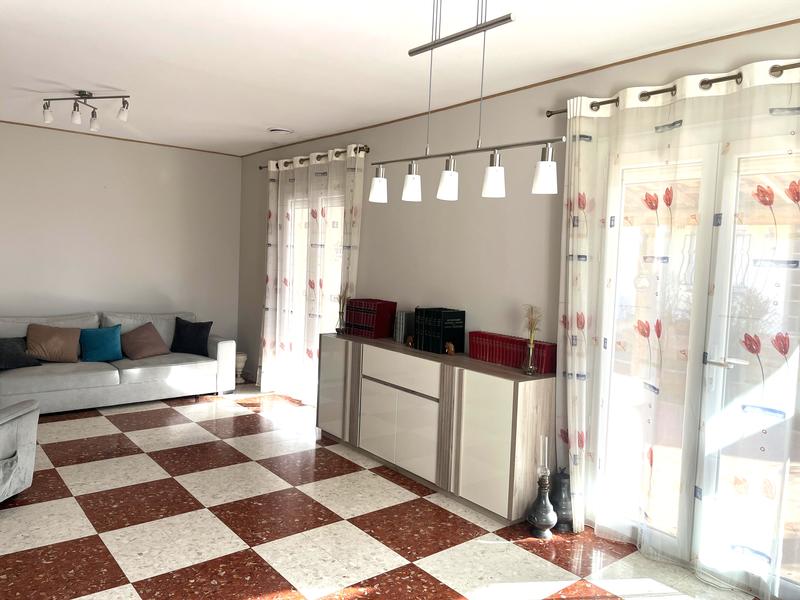 Maison - 121 m² - 5 pièces