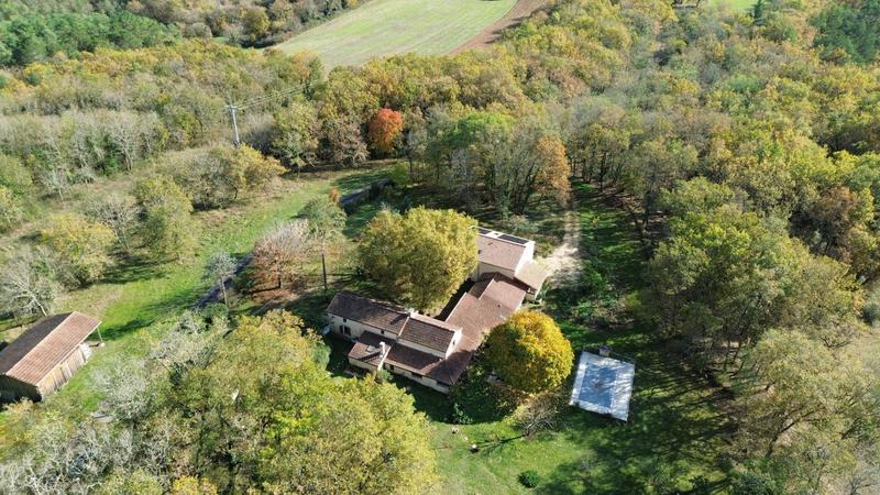 Propriété - 327 m² - 10 pièces