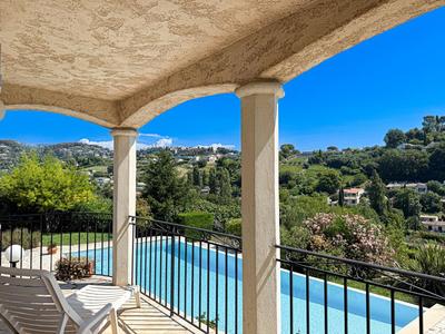 Maison chambre d'hôtes - 545 m² - 18 pièces