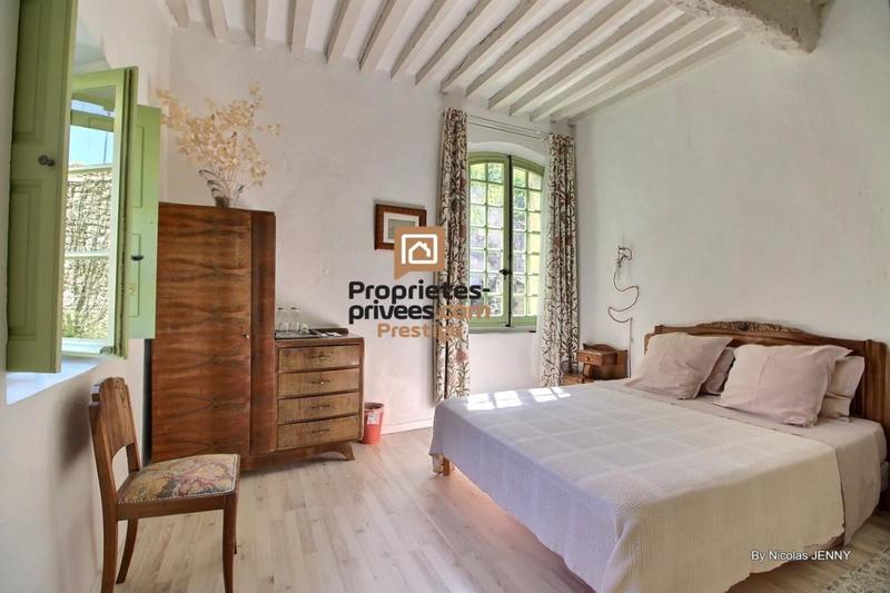 Maison de village - 257 m² - 7 pièces