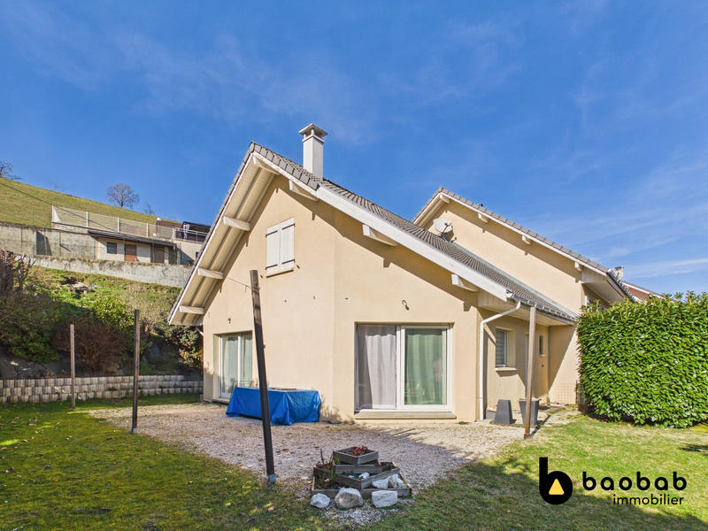 Maison - 120 m² - 5 pièces