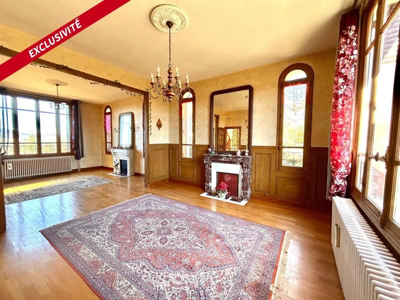 Maison - 200 m² - 8 pièces