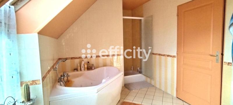 Pavillon - 211 m² - 7 pièces