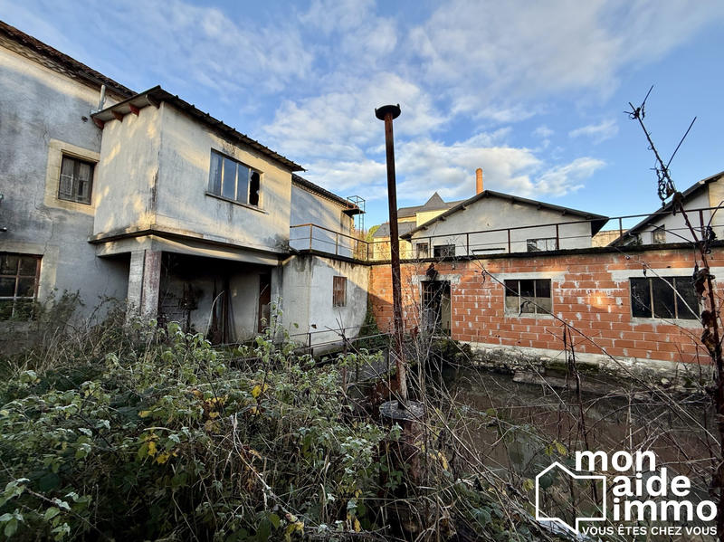 Maison ancienne - 990 m² - 15 pièces