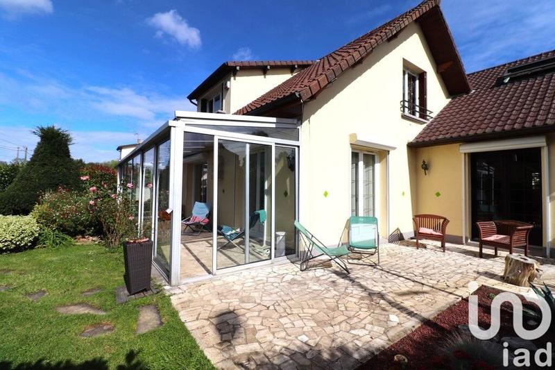 Maison - 180 m² - 8 pièces