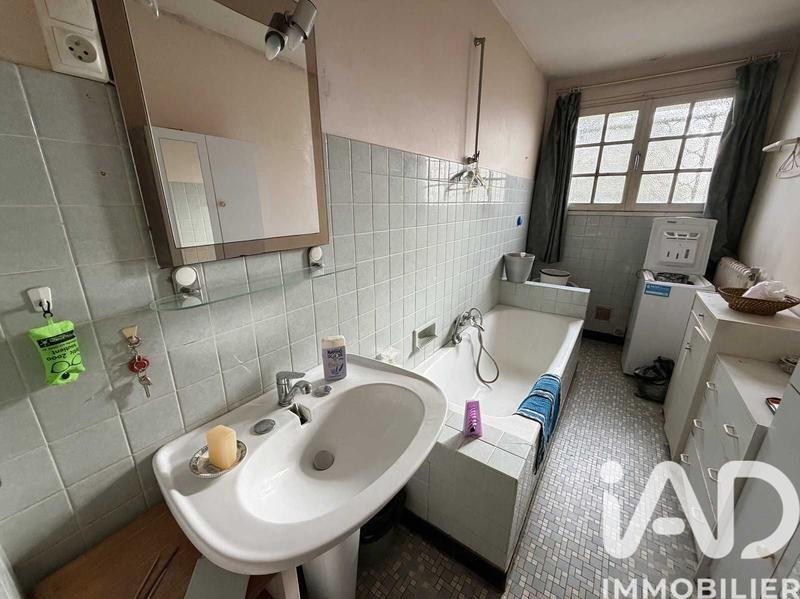 Maison - 196 m² - 8 pièces