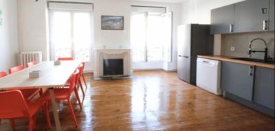 Chambre - 10 m² - 7 pièces