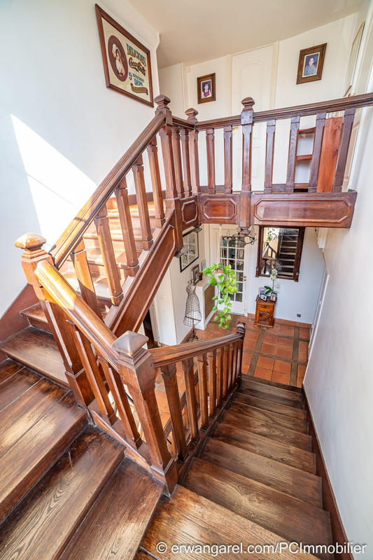 Propriété - 406 m² - 13 pièces