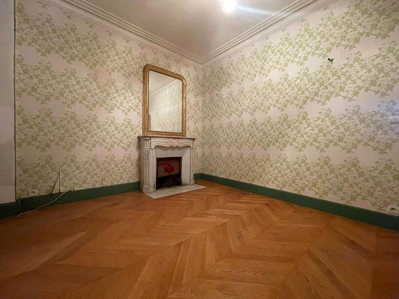 Maison - 230 m² - 10 pièces