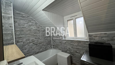 Maison - 84 m² - 4 pièces