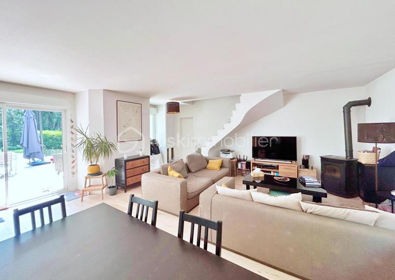 Maison traditionnelle - 135 m² - 4 pièces