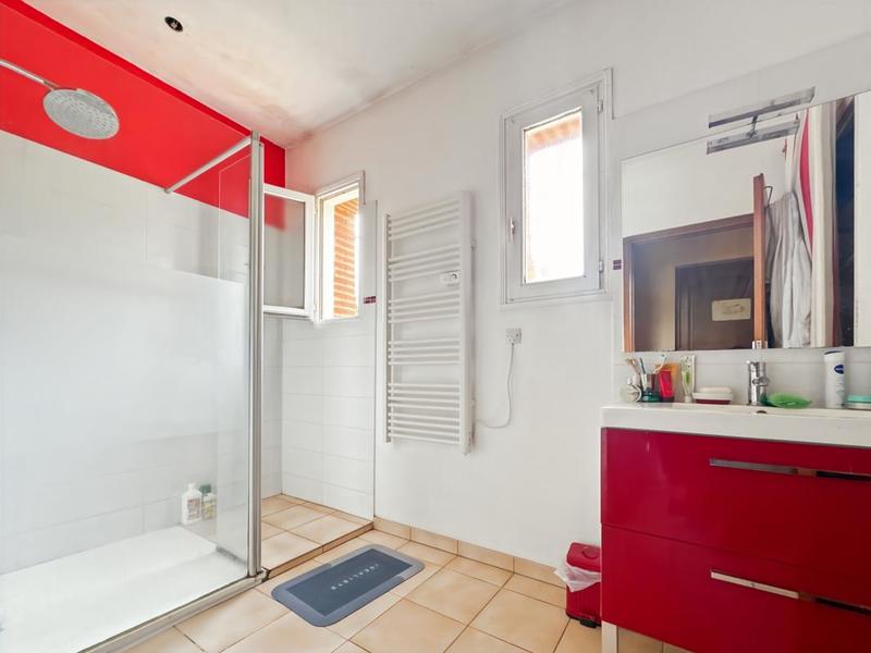 Maison - 200 m² - 6 pièces