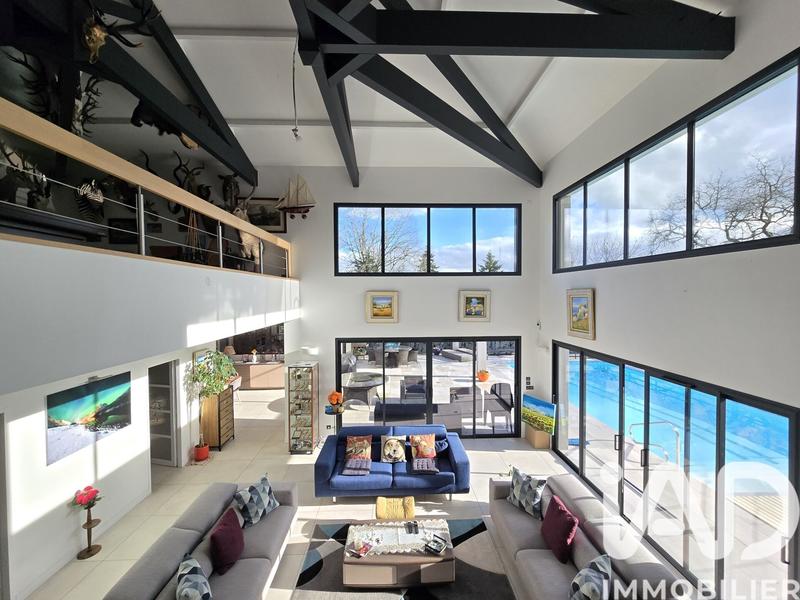 Maison - 271 m² - 6 pièces