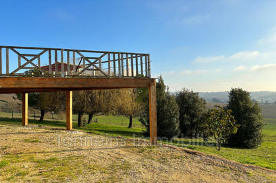 Maison - 270 m² - 8 pièces