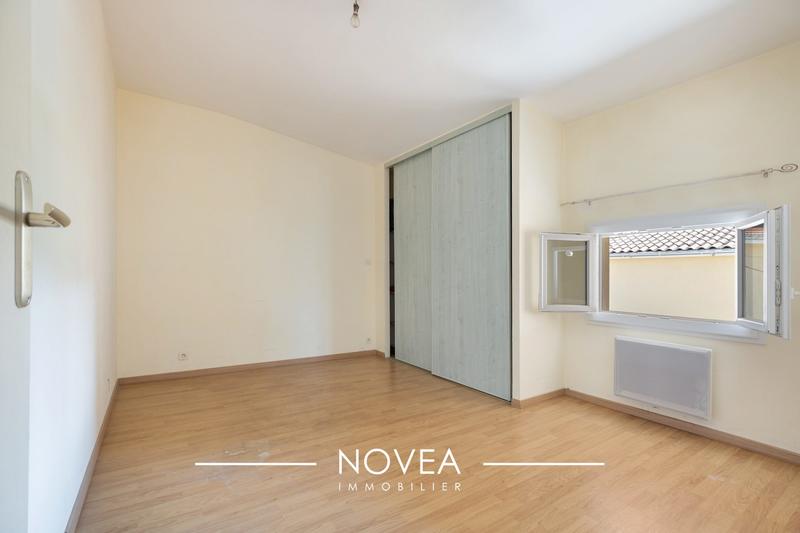 Maison traditionnelle - 259 m² - 8 pièces