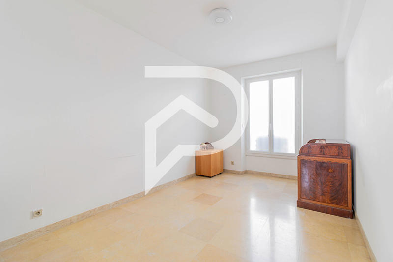 Appartement - 180 m² - 5 pièces