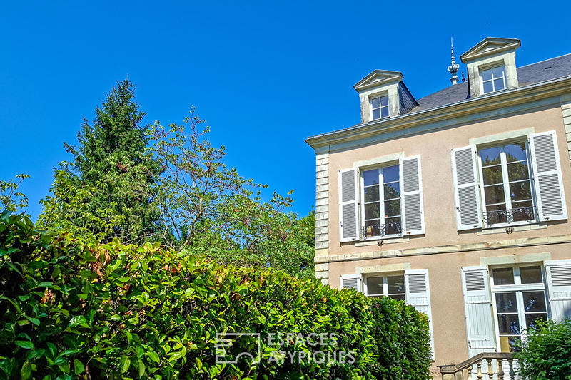 Maison - 382 m² - 10 pièces