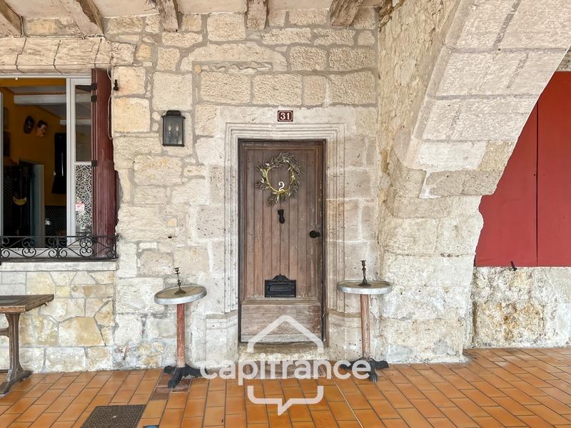 Maison - 450 m² - 11 pièces