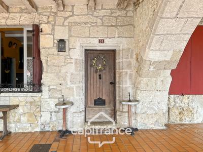 Maison - 450 m² - 11 pièces