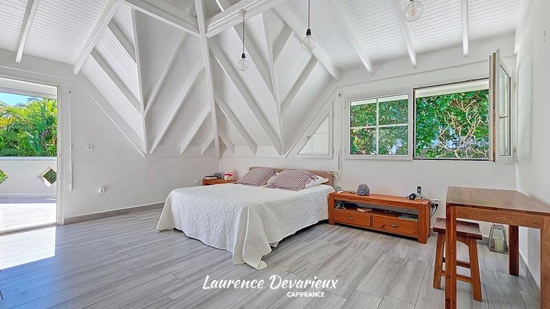 Villa - 237 m² - 7 pièces