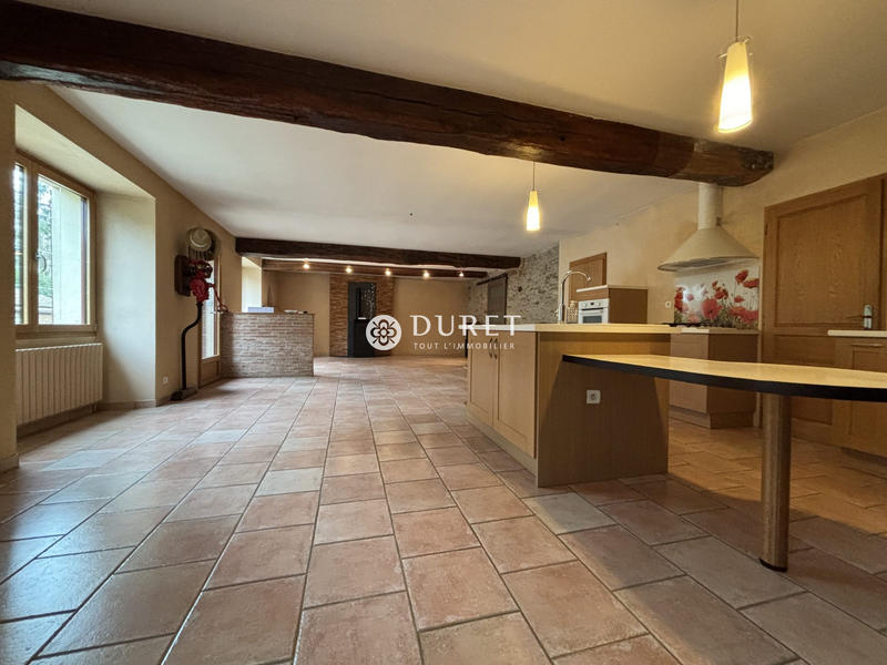 Maison - 210 m² - 5 pièces