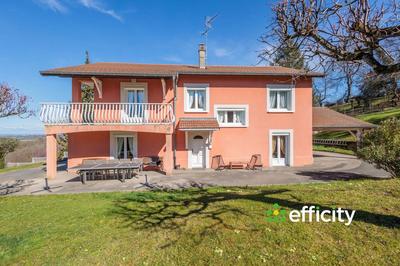 Maison - 232 m² - 8 pièces