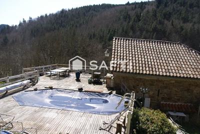 Maison - 263 m² - 8 pièces