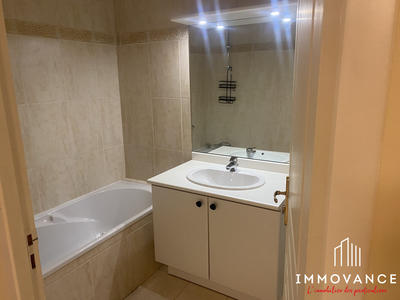 Appartement - 65 m² - 2 pièces