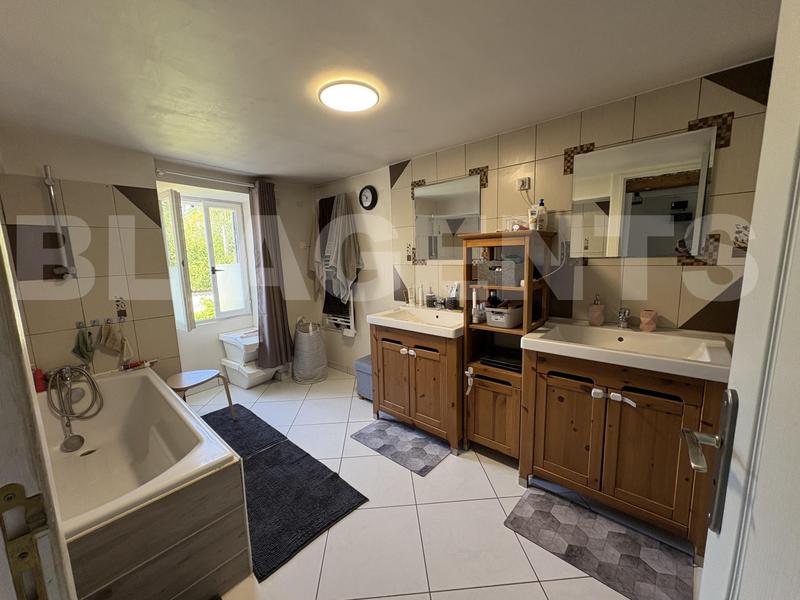 Maison de ville - 130 m² - 5 pièces