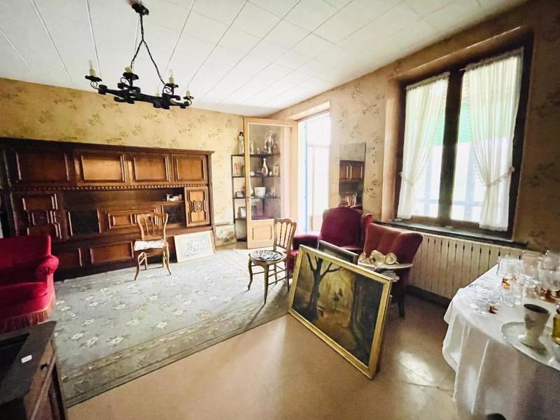 Maison - 227 m² - 6 pièces