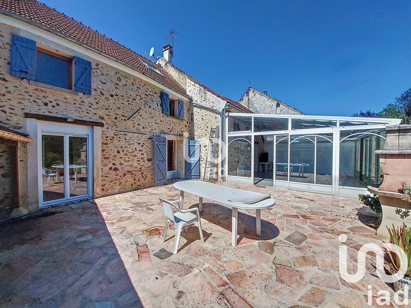 Maison - 247 m² - 10 pièces