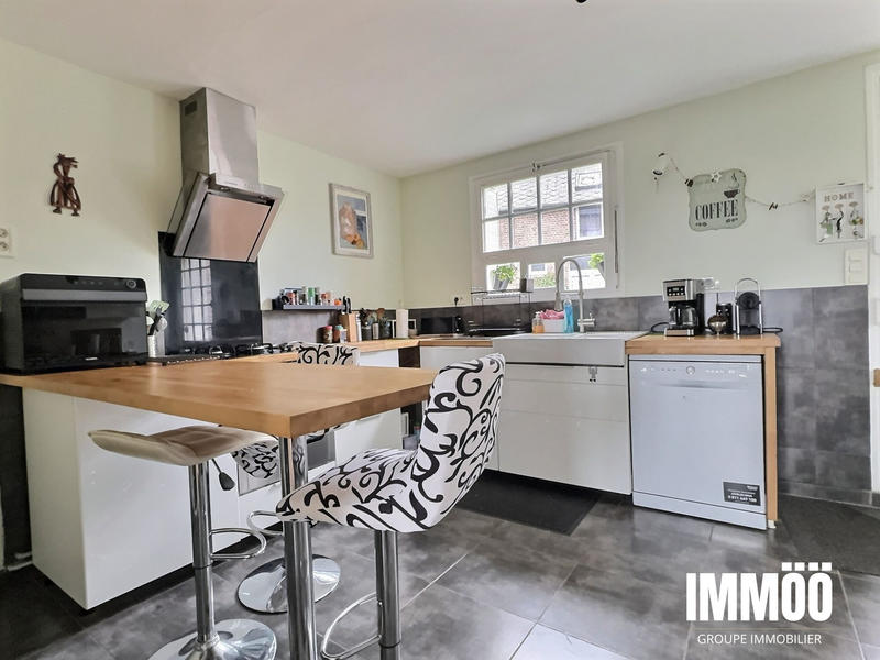 Maison - 352 m² - 8 pièces