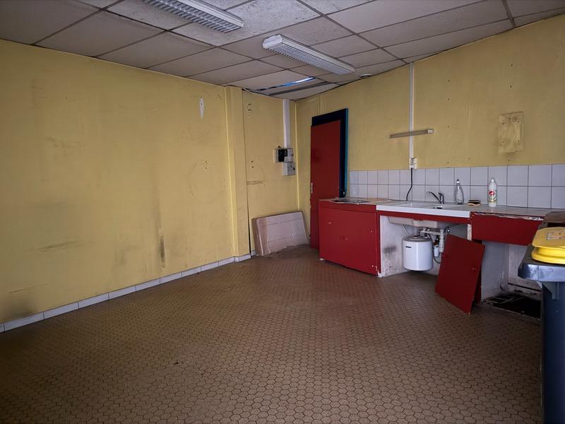 Local d'activité / Entrepôt - 100 m² - 2 pièces