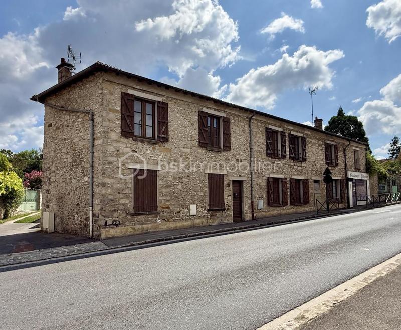 Maison - 240 m² - 9 pièces