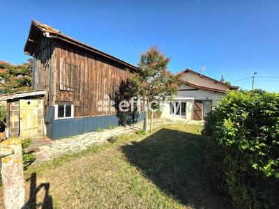 Maison traditionnelle - 149 m² - 6 pièces