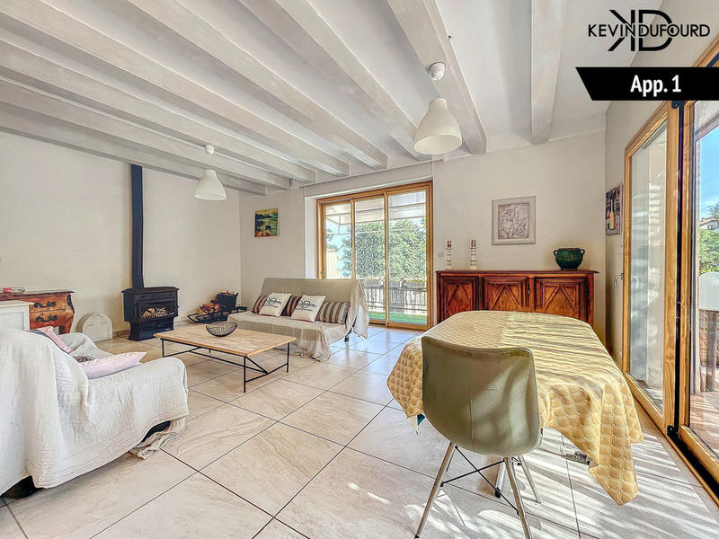 Maison - 250 m² - 11 pièces