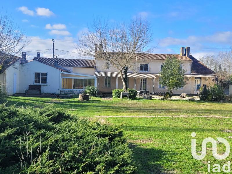 Maison - 320 m² - 12 pièces