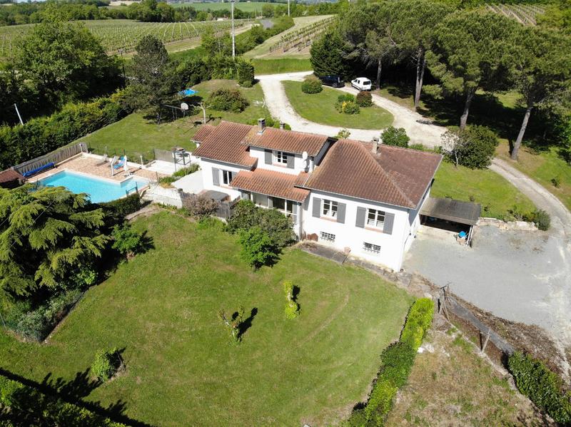 Maison - 190 m² - 6 pièces