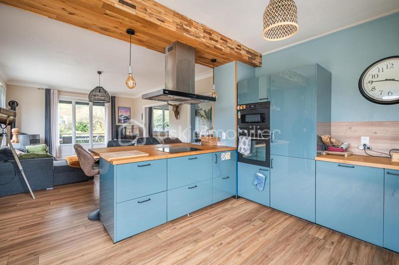 Appartement - 100 m² - 3 pièces