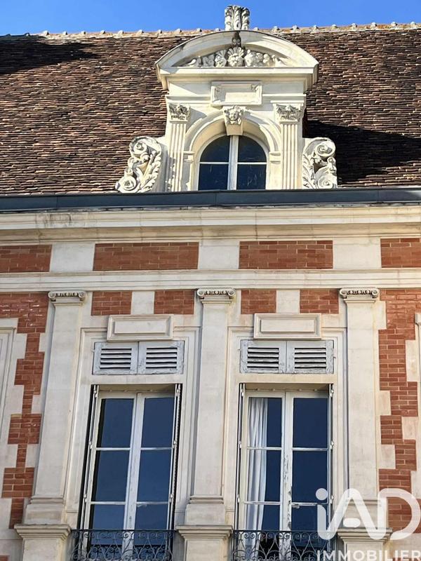 Maison - 390 m² - 12 pièces