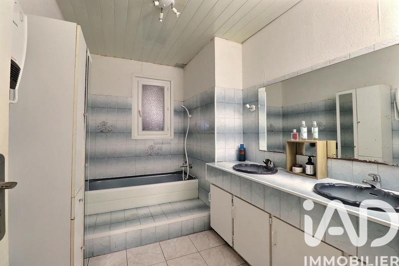 Maison - 99 m² - 5 pièces