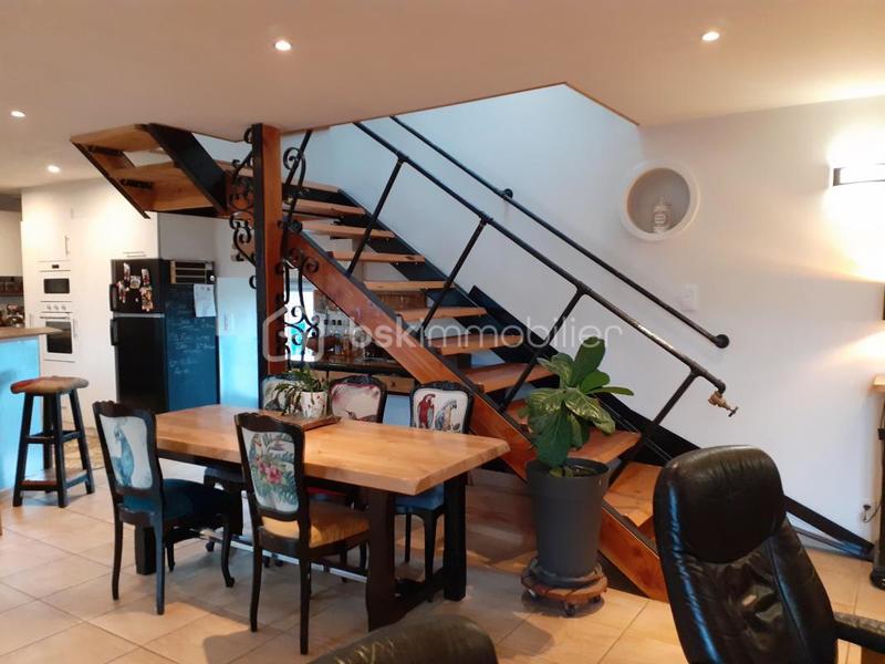 Propriété - 165 m² - 6 pièces