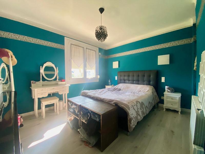 Maison - 90 m² - 5 pièces