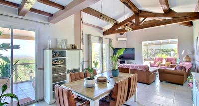 Villa - 185 m² - 6 pièces